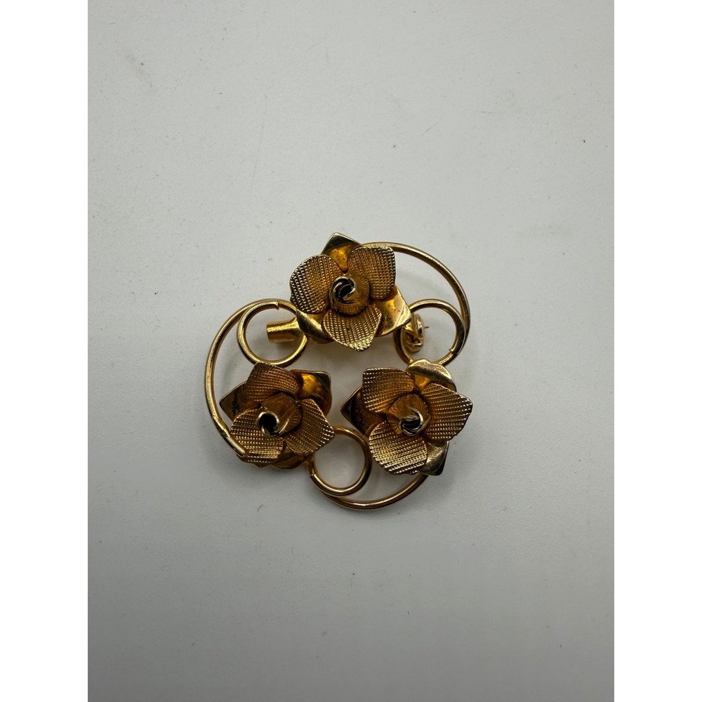 Vintage Gold Tone Triple Rose Floral Brooch Textured Petal Swirl Pin Jewelry